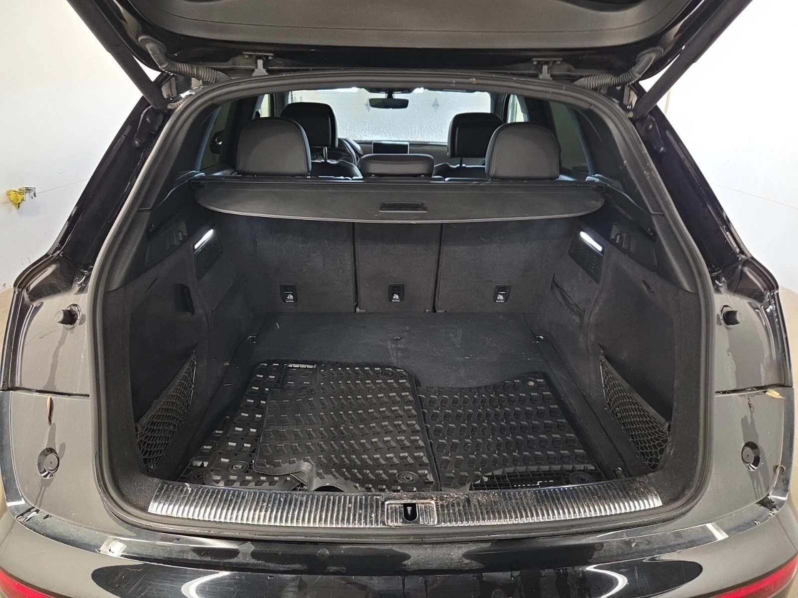 Audi Q5 PROGRESSIV / BLACK OPTIC / CARFAX, снимка 14 - Автомобили и джипове - 55831818