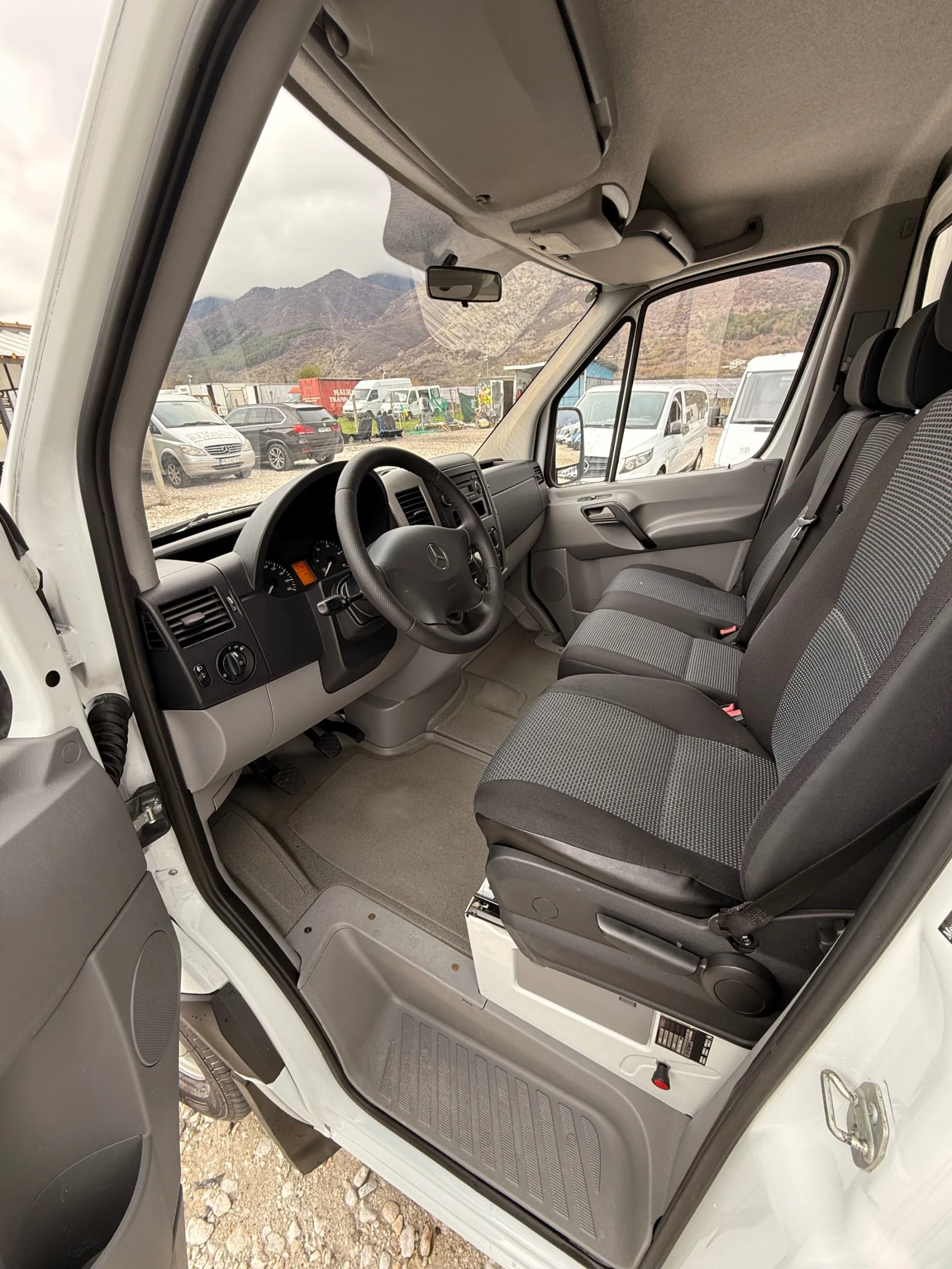 Mercedes-Benz Sprinter 313 128хл.км-Климатроник-Брезент-Нов Внос - изображение 10