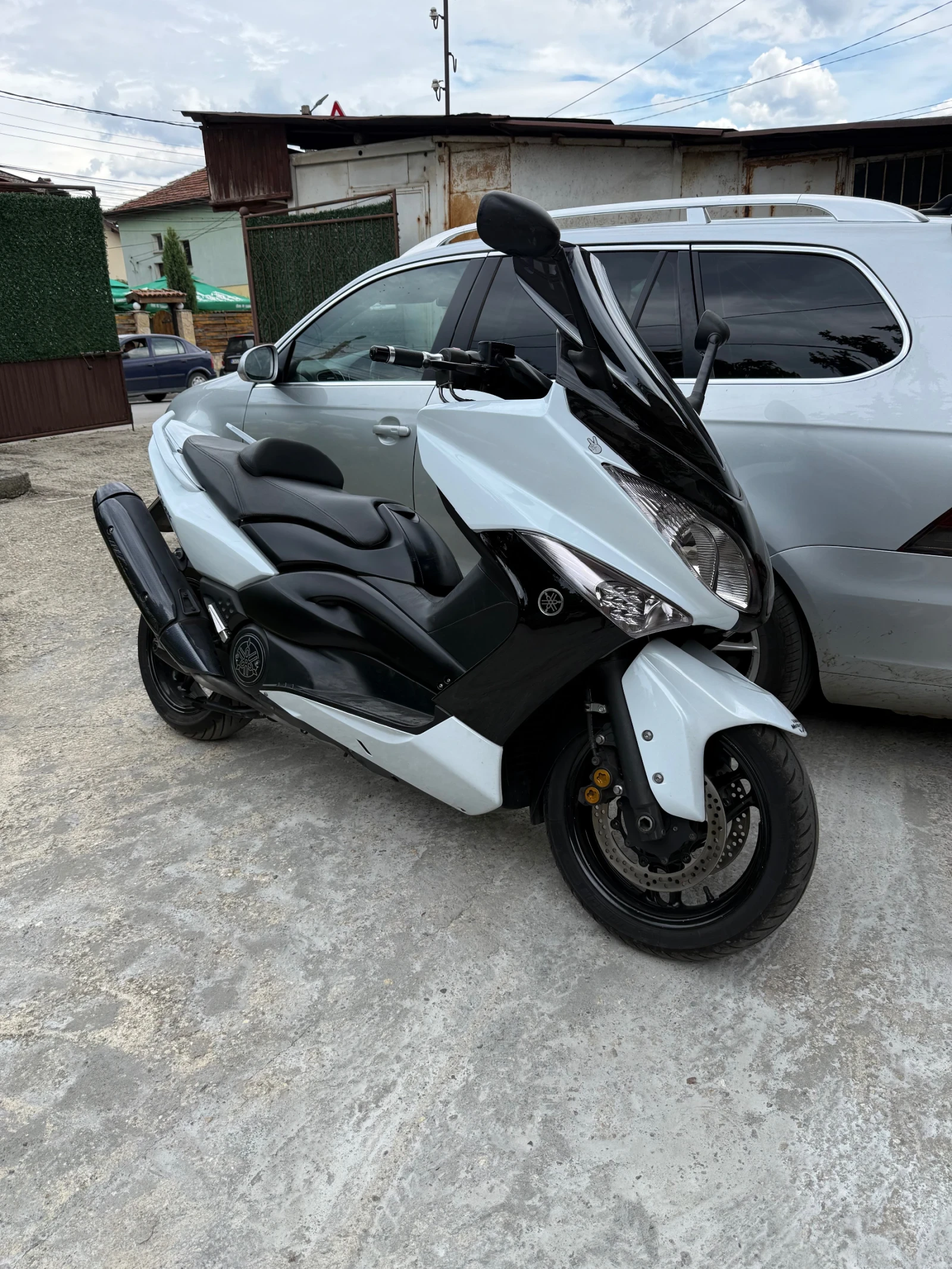 Yamaha T-max