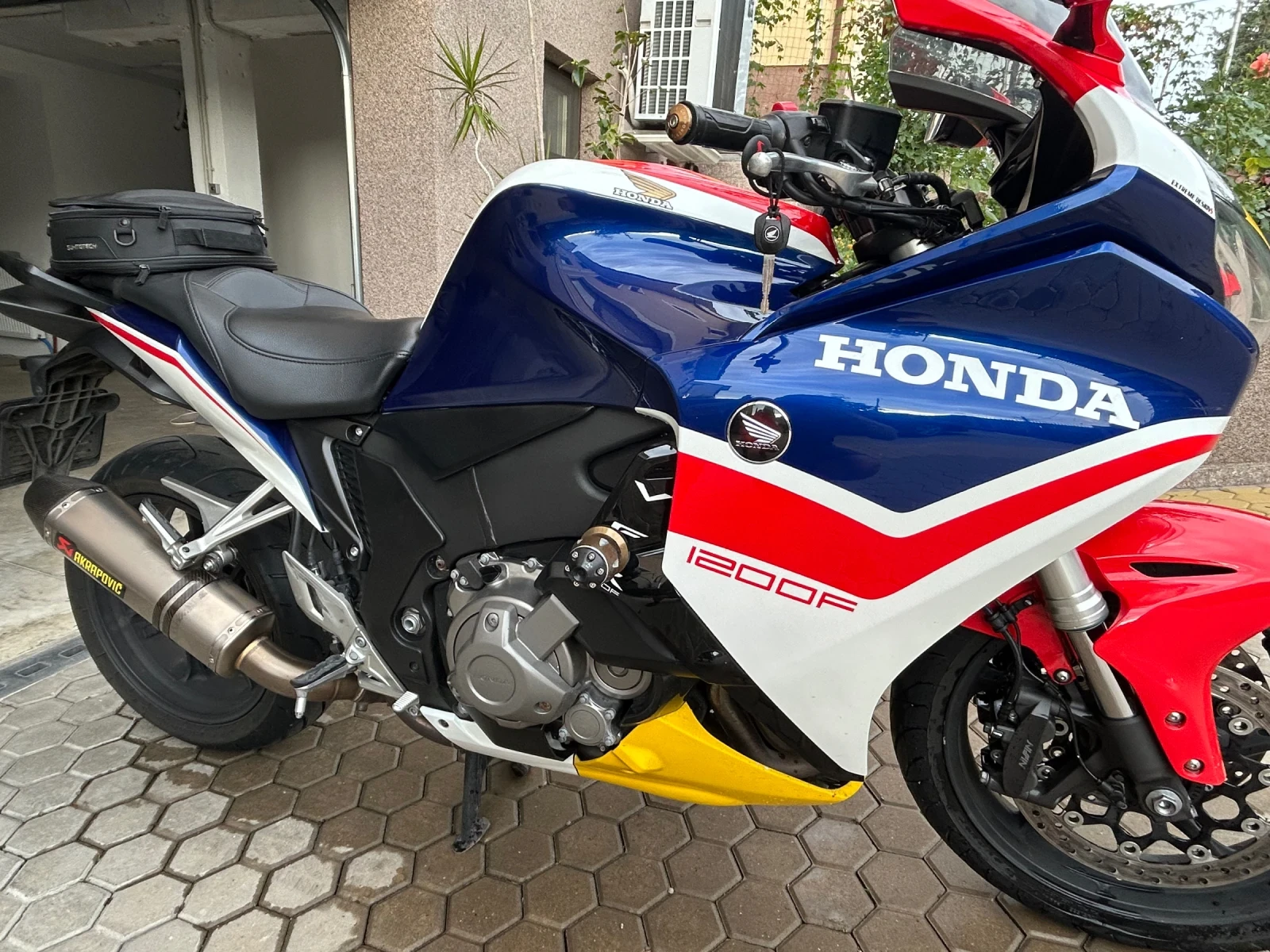 Honda Vfr 1200F DCT, снимка 6 - Мотоциклети и мототехника - 56561034