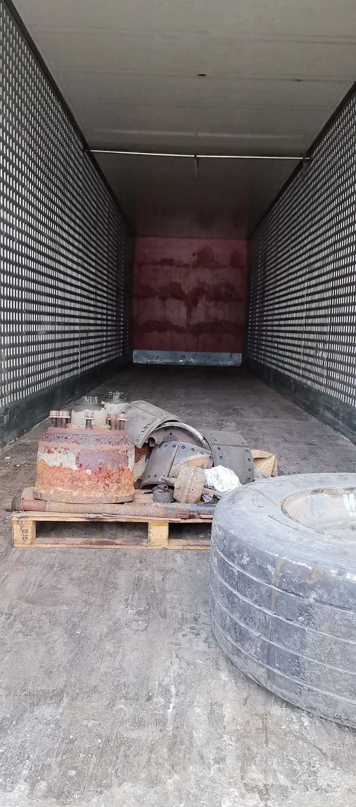 Полуремарке Talson Дрехарка за склад или др, снимка 2 - Ремаркета - 53996505