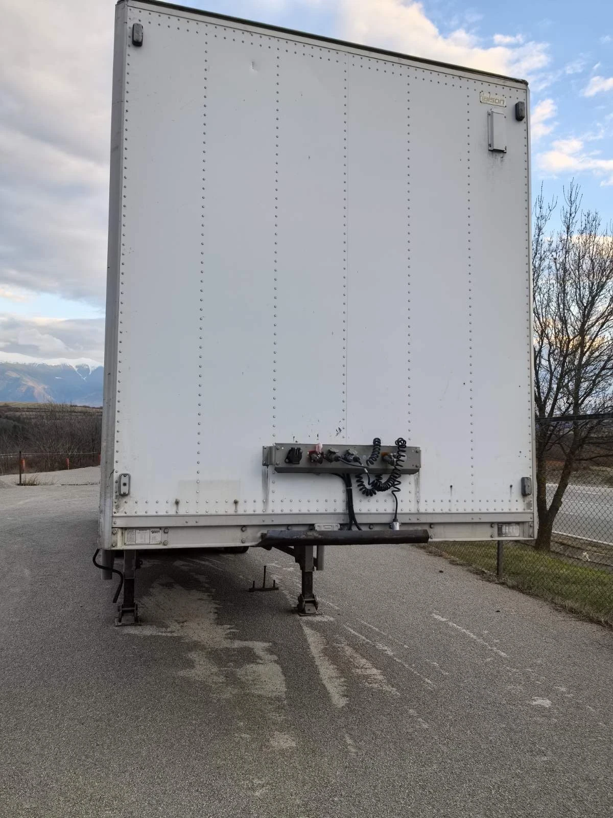 Полуремарке Talson Дрехарка за склад или др, снимка 5 - Ремаркета - 53996505