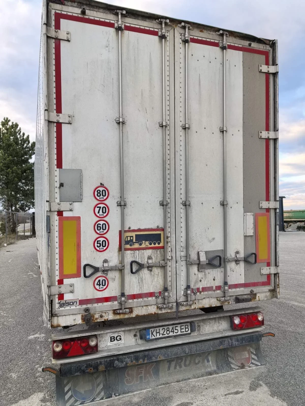 Полуремарке Talson Дрехарка за склад или др, снимка 7 - Ремаркета - 53996505