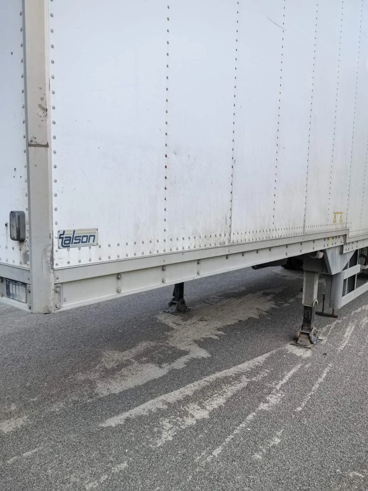 Полуремарке Talson Дрехарка за склад или др, снимка 4 - Ремаркета - 53996505