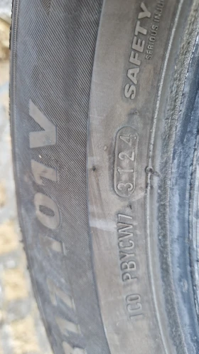 Гуми Зимни 225/55R17, снимка 5