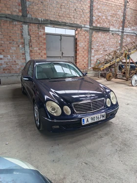������ Mercedes-Benz E 320