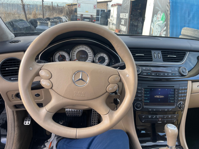 Mercedes-Benz CLS 55 AMG, снимка 8 - Автомобили и джипове - 46271774