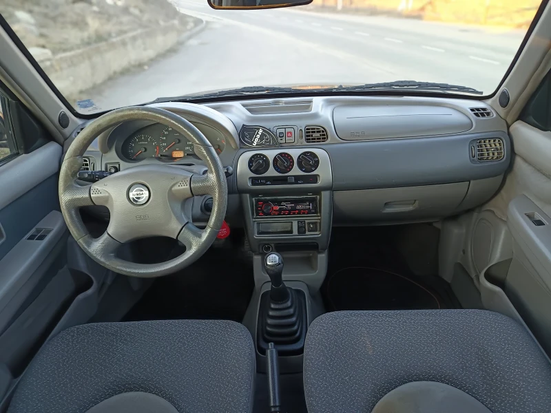 Nissan Micra 1.0i 16v, снимка 9 - Автомобили и джипове - 49201052