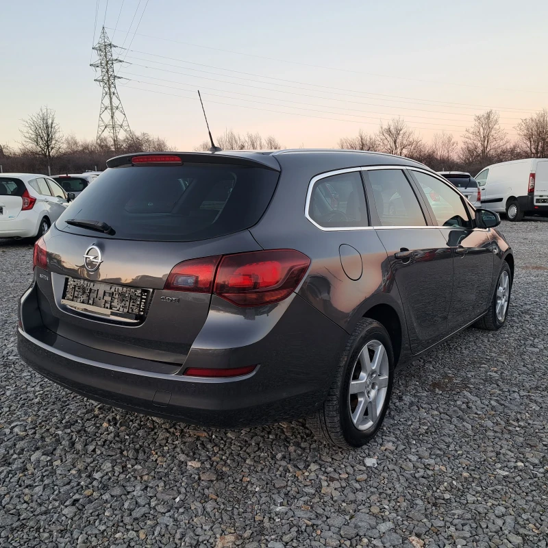 Opel Astra 1.7 CDTI, снимка 6 - Автомобили и джипове - 49354783