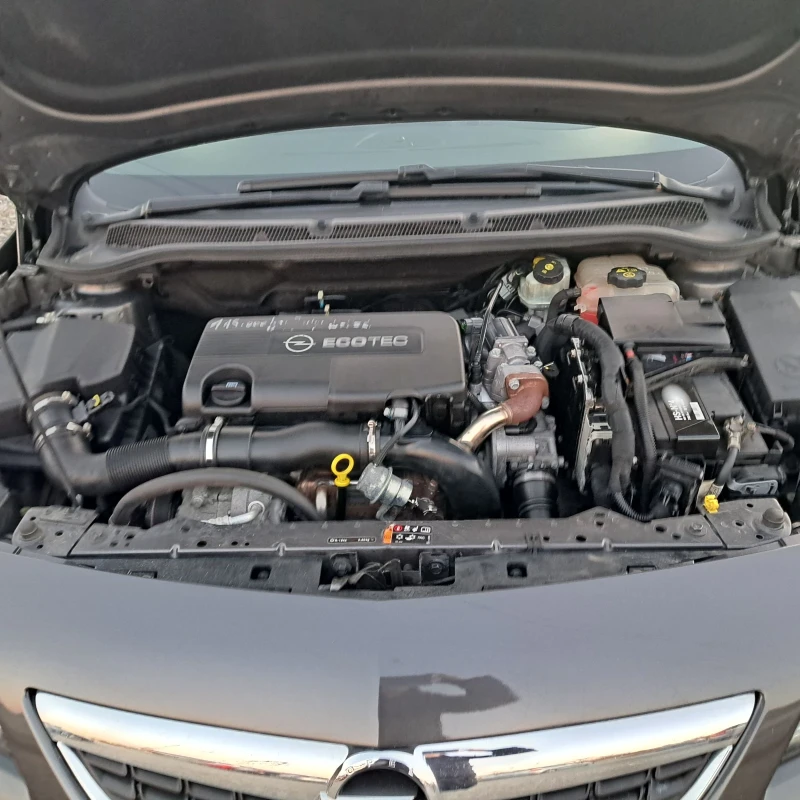 Opel Astra 1.7 CDTI, снимка 12 - Автомобили и джипове - 49354783