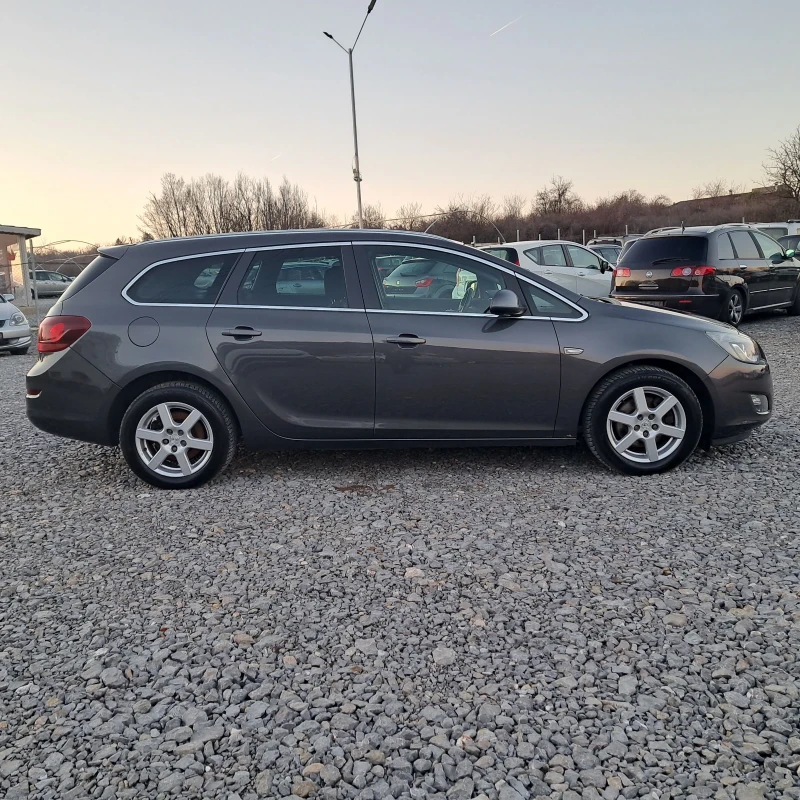 Opel Astra 1.7 CDTI, снимка 8 - Автомобили и джипове - 49354783