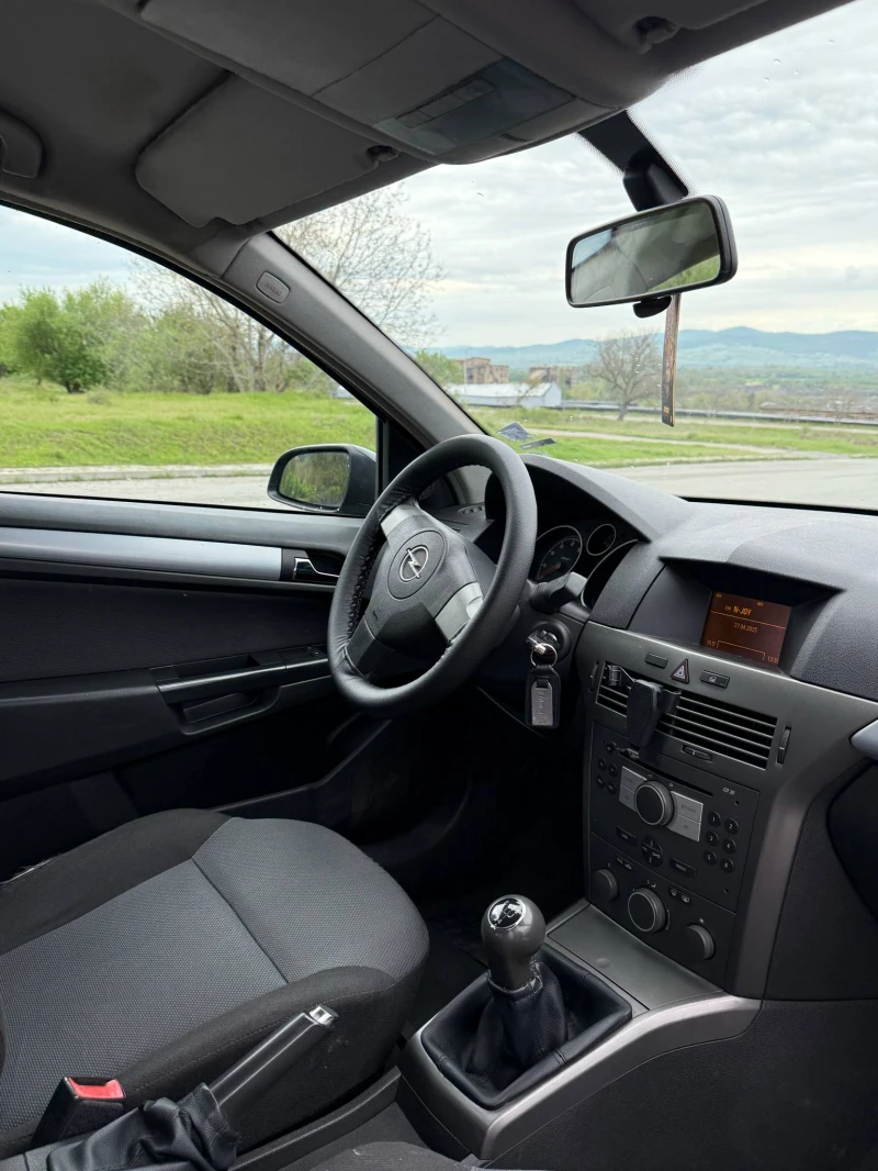 Opel Astra, снимка 12 - Автомобили и джипове - 52795684