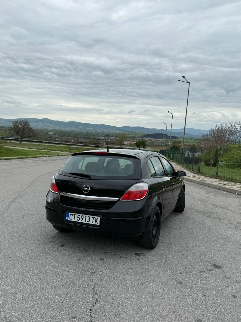 Opel Astra, снимка 3 - Автомобили и джипове - 52795684