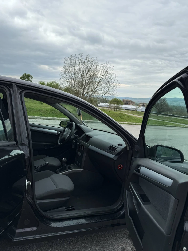 Opel Astra, снимка 11 - Автомобили и джипове - 52795684