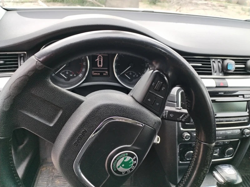 Skoda Superb, снимка 12 - Автомобили и джипове - 53424311