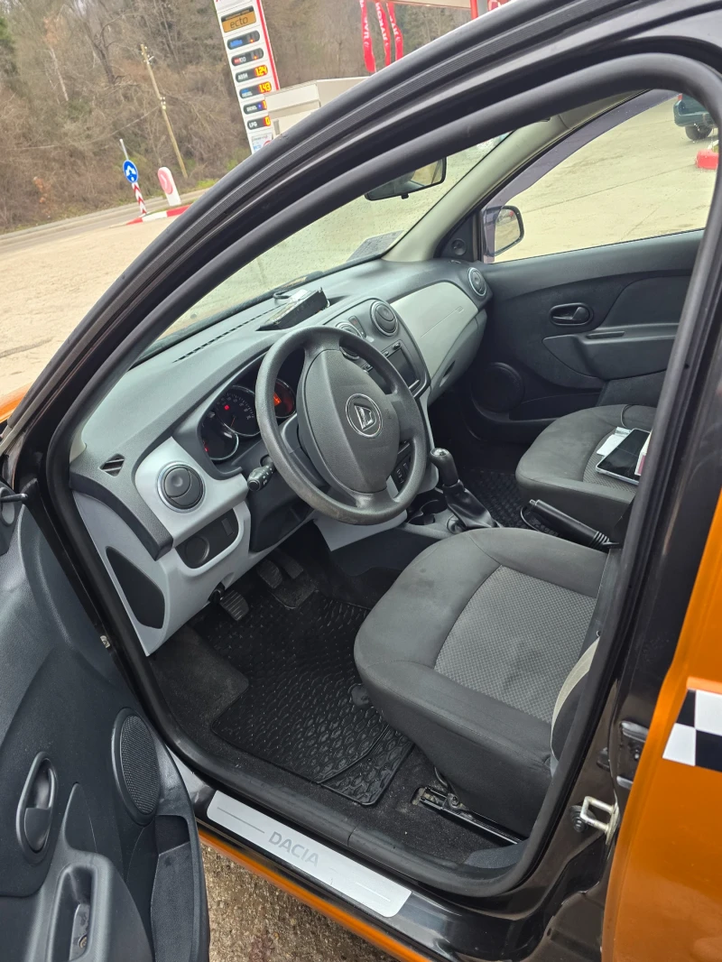 Dacia Sandero, снимка 6 - Автомобили и джипове - 53456274