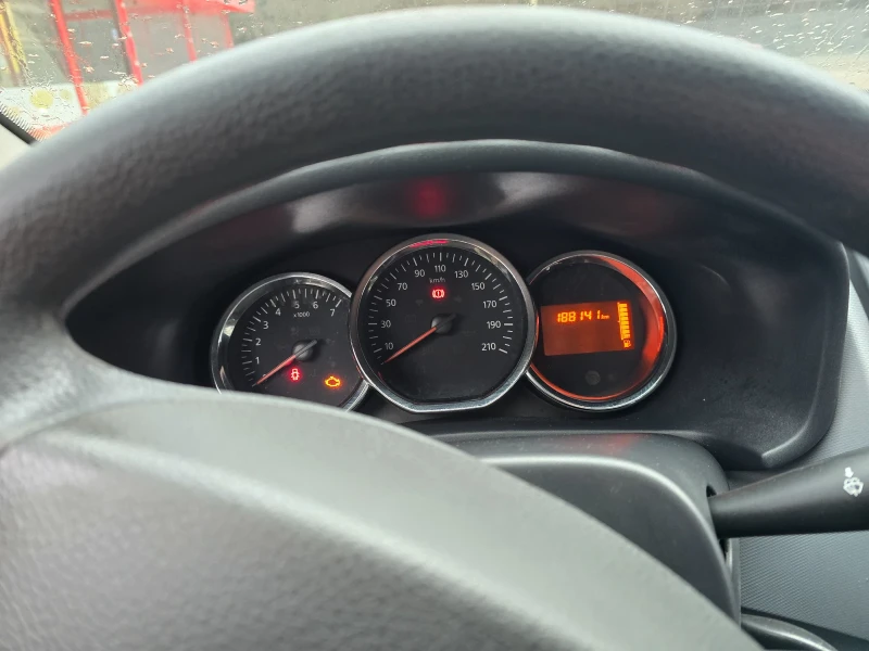 Dacia Sandero, снимка 8 - Автомобили и джипове - 53456274