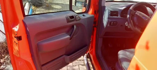 Ford Connect 230 LX, снимка 9 - Автомобили и джипове - 49390993