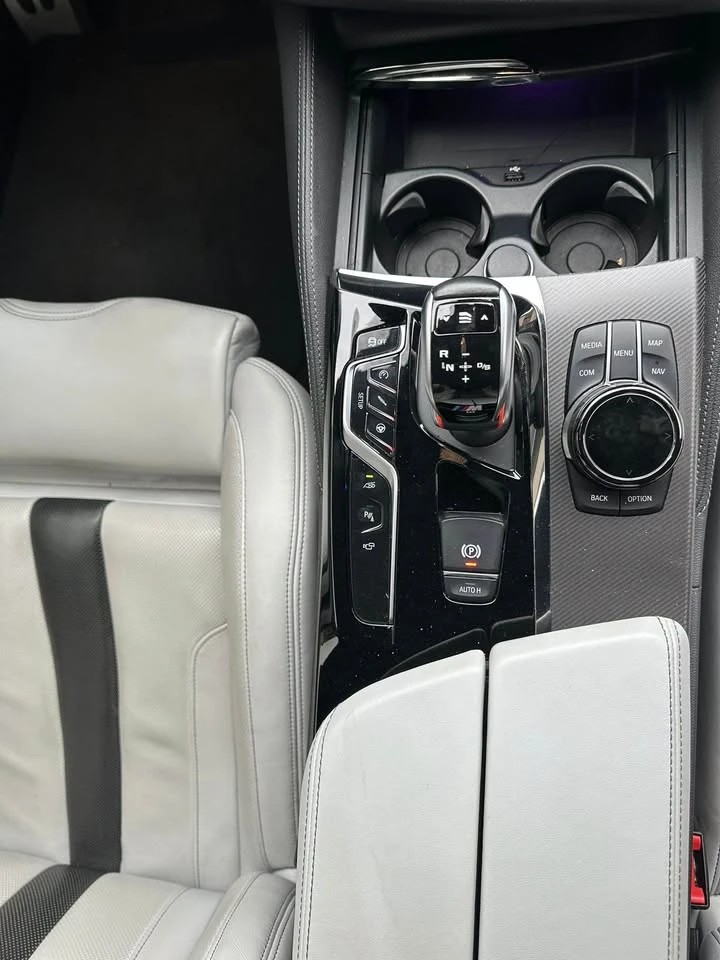 BMW M5 CARFAX* АВТОФИНАНСИРАНЕ* БЕЗ ПЪРВОНАЧАЛНА ВНОСКА* , снимка 16 - Автомобили и джипове - 52863013