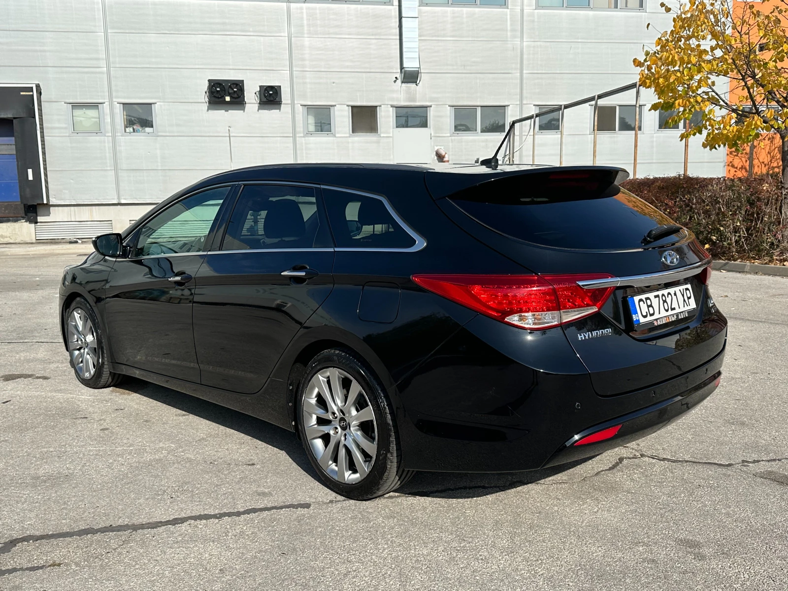 Hyundai I40 1.7CRDI Автомат - изображение 3