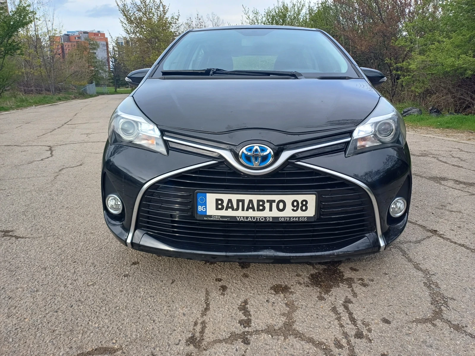Toyota Yaris 1.5 HYBRID - изображение 2