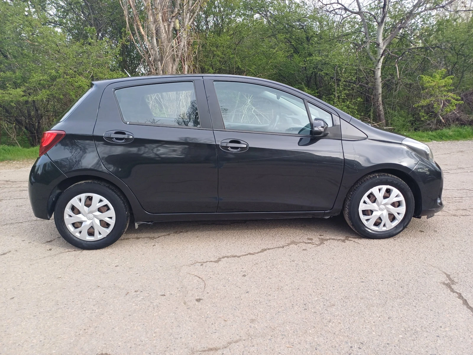 Toyota Yaris 1.5 HYBRID - изображение 4