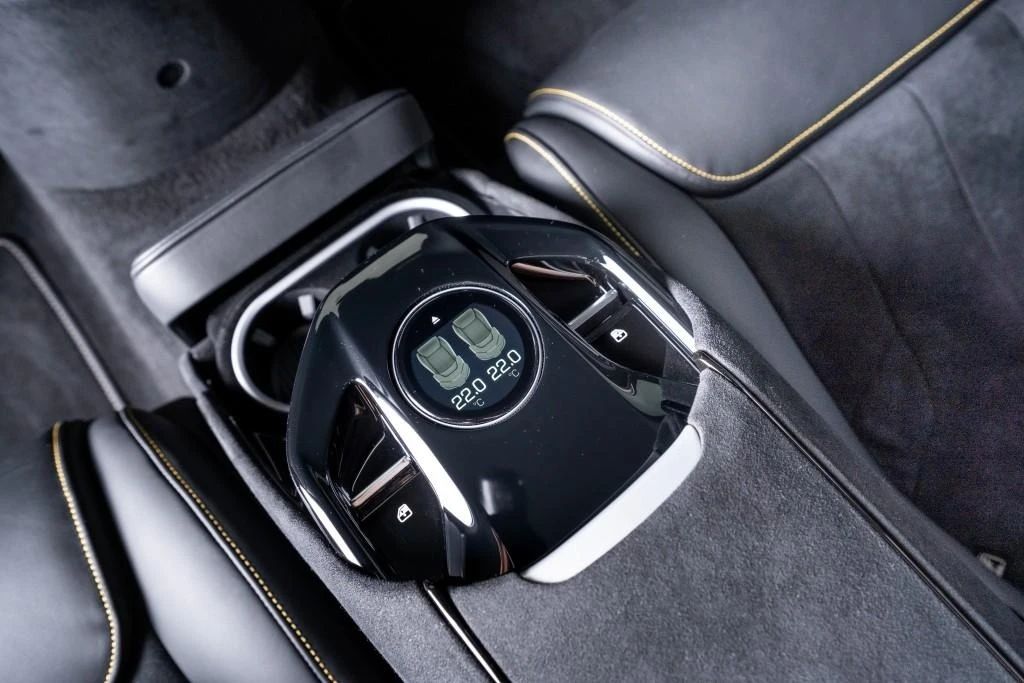 Ferrari Purosangue V12 FULL CARBON CERAMIC 360 MATRIX | Mobile.bg   17