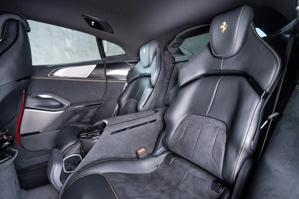 Ferrari Purosangue V12 FULL CARBON CERAMIC 360 MATRIX | Mobile.bg   16