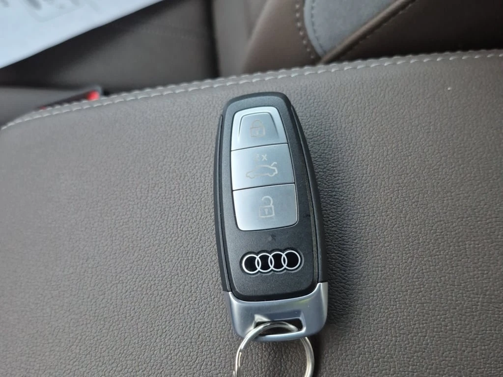 Audi A3 * TECHNIK * CARFAX *  - изображение 8