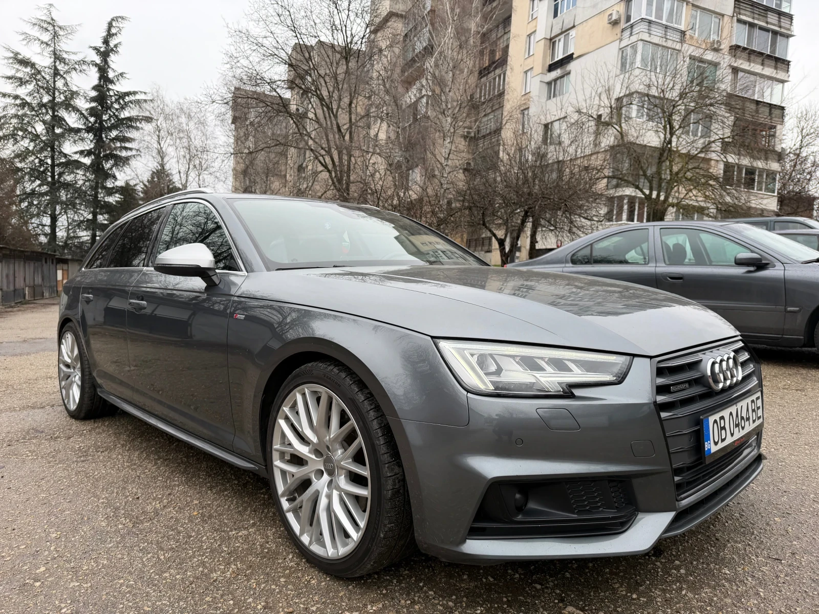 Audi A4 3.0TDI Sline Matrix, снимка 4 - Автомобили и джипове - 53241349