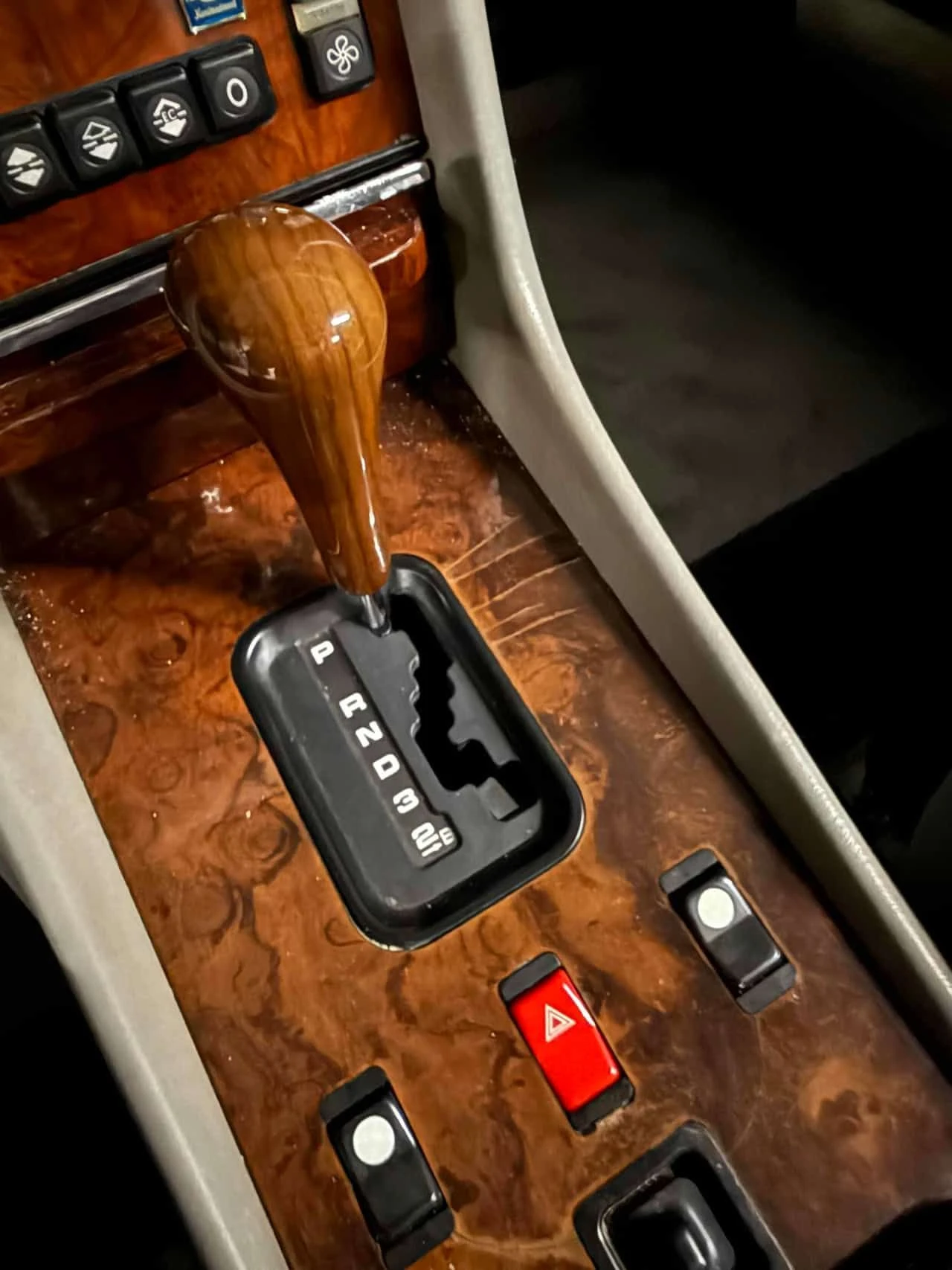 Mercedes-Benz SL 560SL  CARFAX | Mobile.bg � ����������� 13