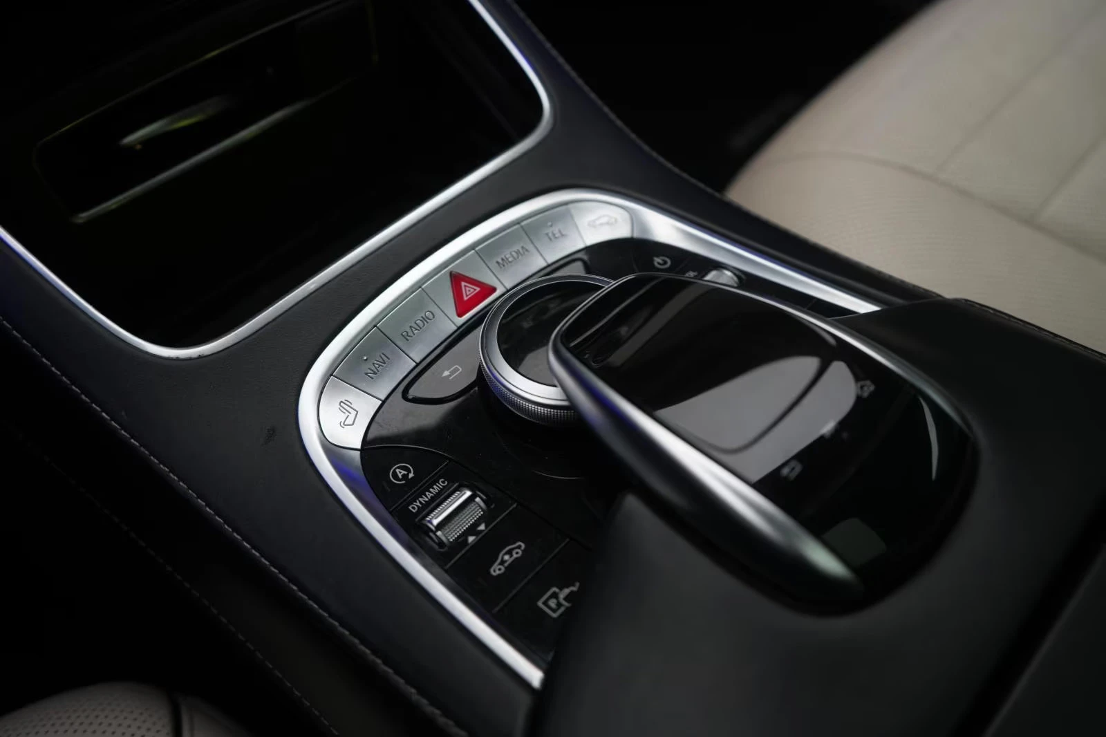 Mercedes-Benz S 350 d/AMG/286HP/L/MASSAGE/360/BURM/PANO/MEMO/HUD/902g, снимка 10 - Автомобили и джипове - 53818094