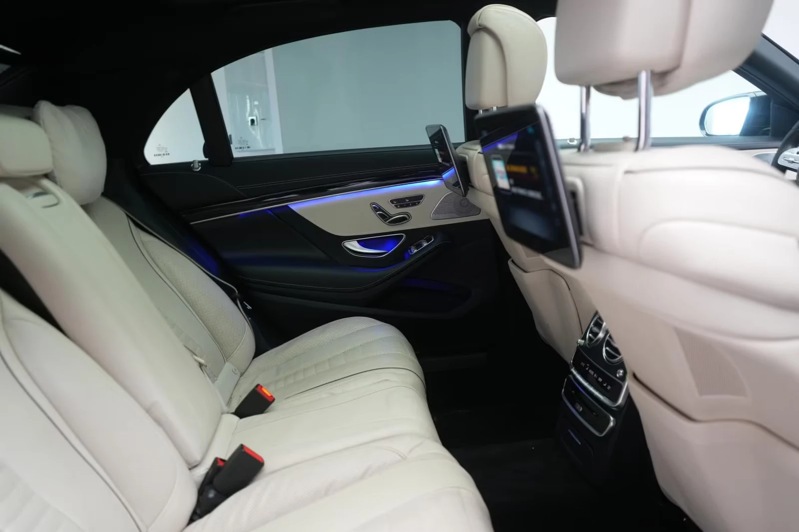 Mercedes-Benz S 350 d/AMG/286HP/L/MASSAGE/360/BURM/PANO/MEMO/HUD/902g, снимка 13 - Автомобили и джипове - 53818094