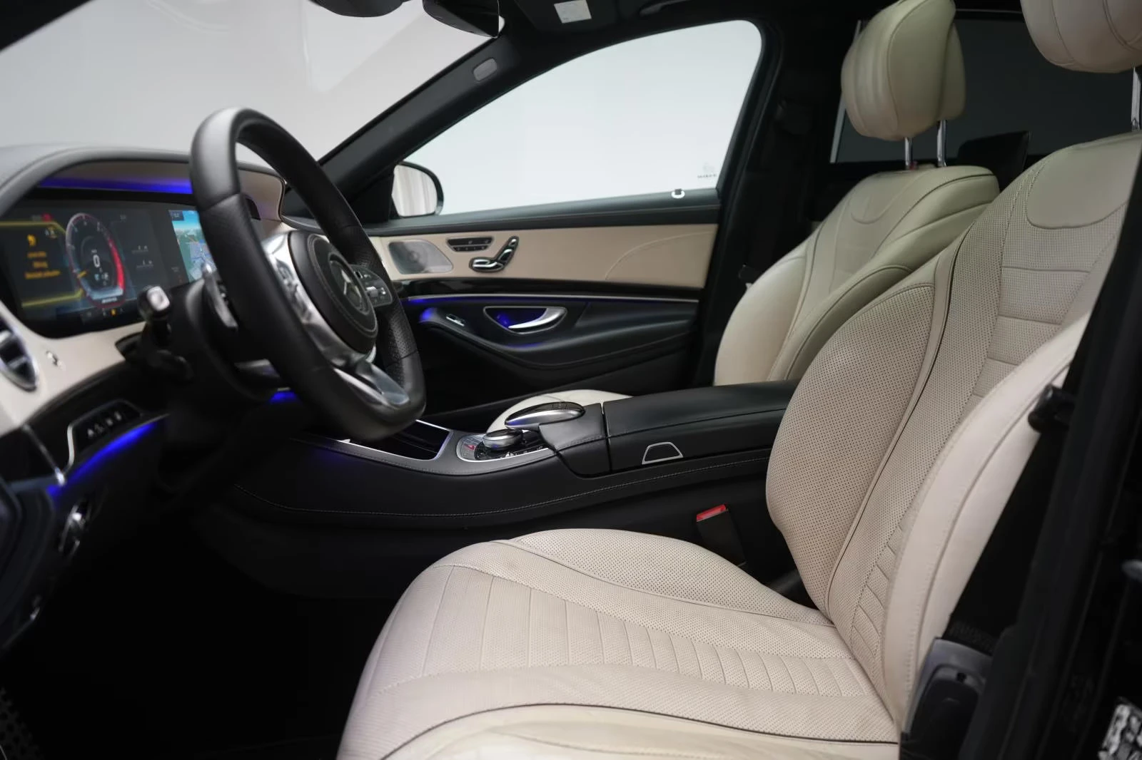 Mercedes-Benz S 350 d/AMG/286HP/L/MASSAGE/360/BURM/PANO/MEMO/HUD/902g, снимка 5 - Автомобили и джипове - 53818094