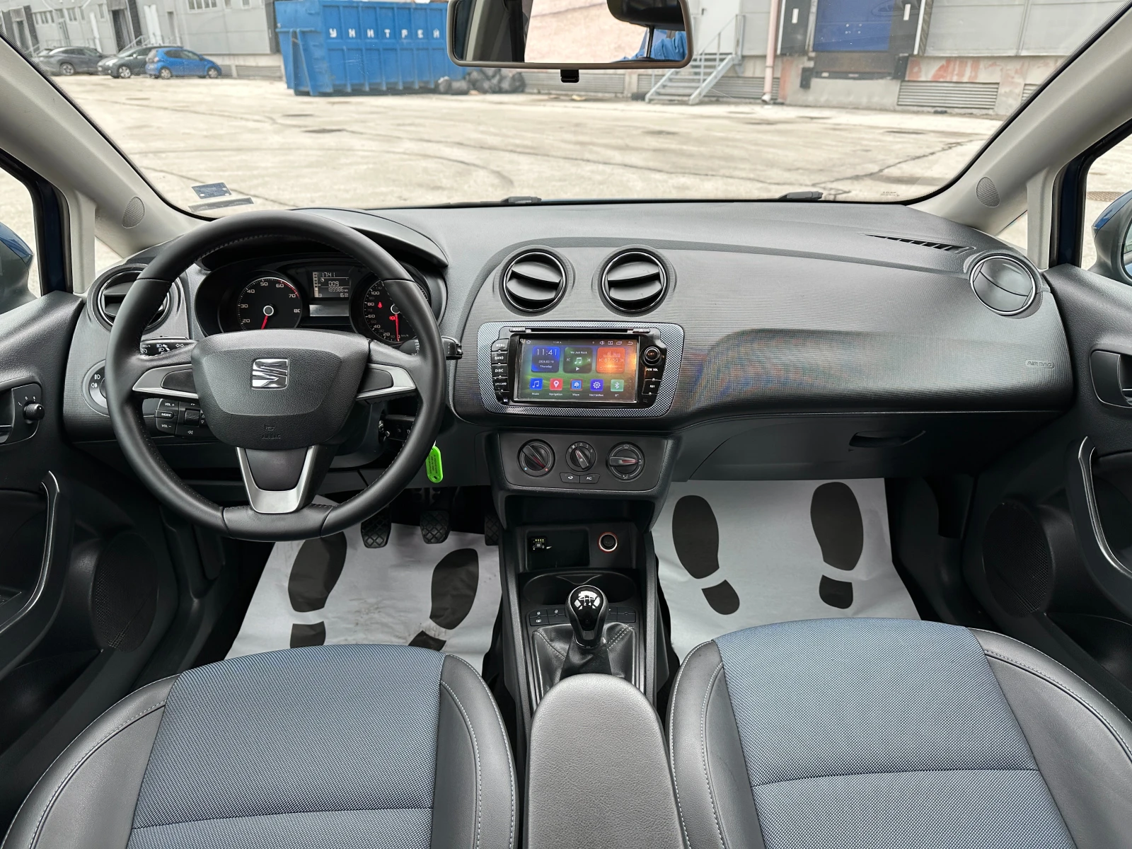 Seat Ibiza Газ.инжекцион, снимка 10 - Автомобили и джипове - 53914741