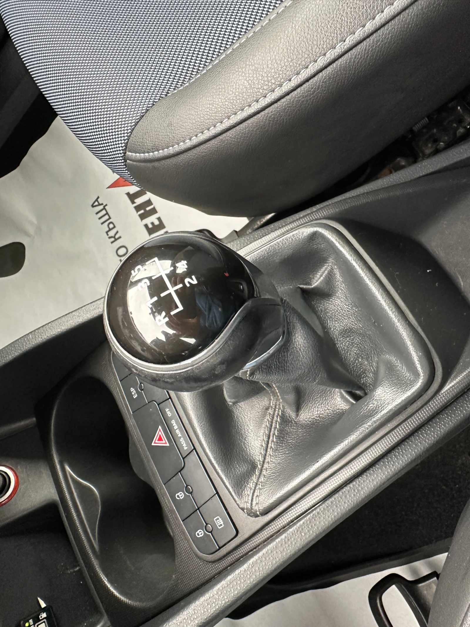 Seat Ibiza Газ.инжекцион, снимка 11 - Автомобили и джипове - 53914741