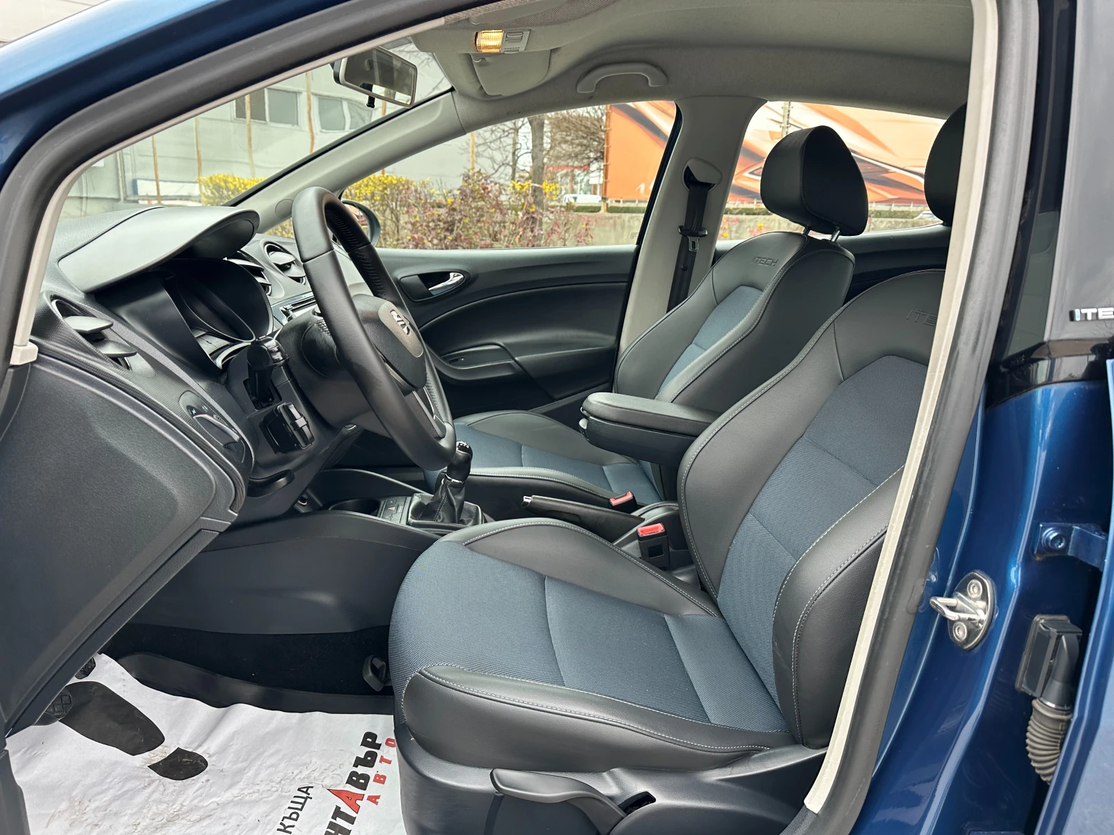 Seat Ibiza Газ.инжекцион, снимка 8 - Автомобили и джипове - 53914741