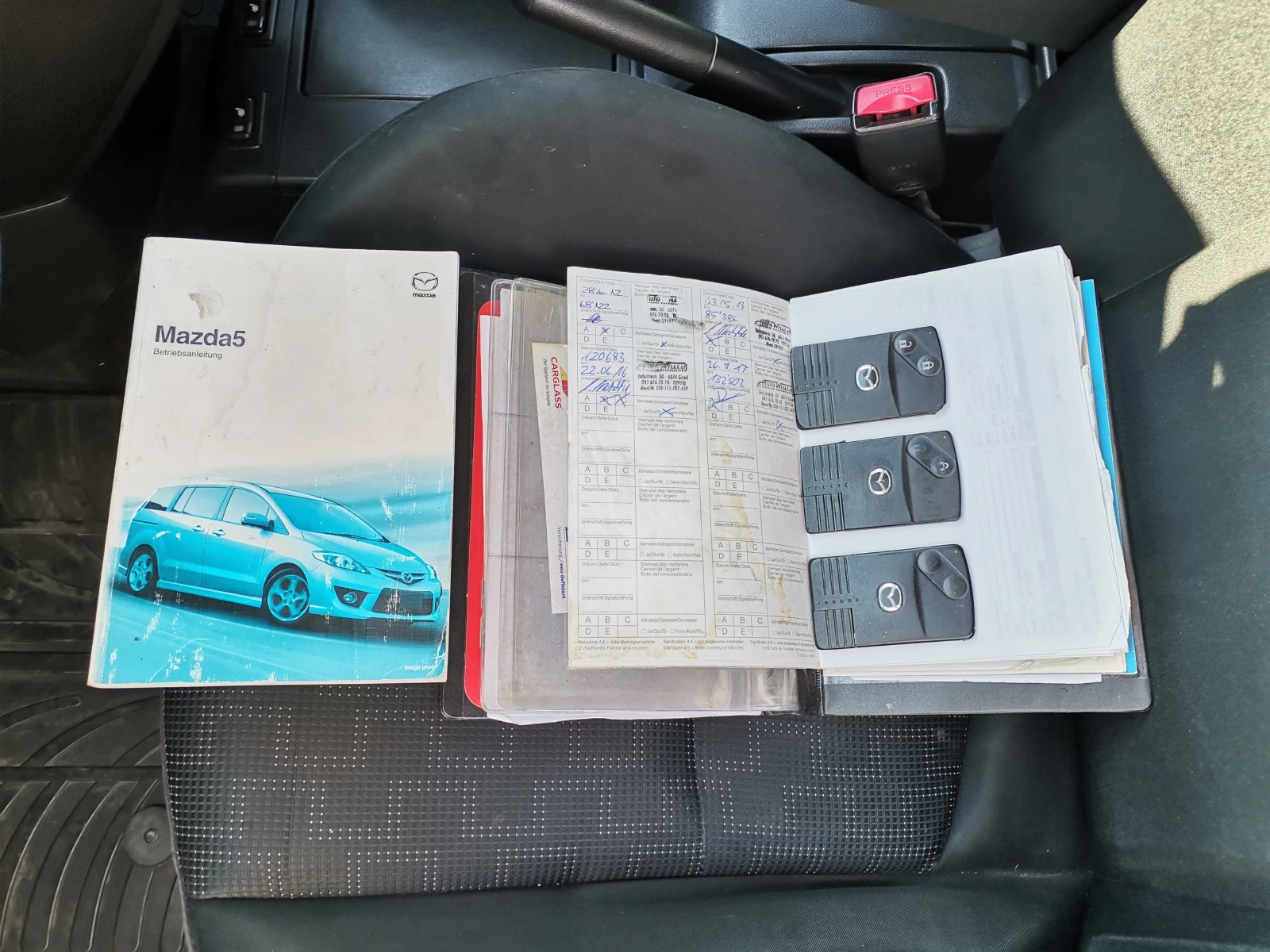 Mazda 5 2.0i 143hp газ/бензин, снимка 16 - Автомобили и джипове - 53940392