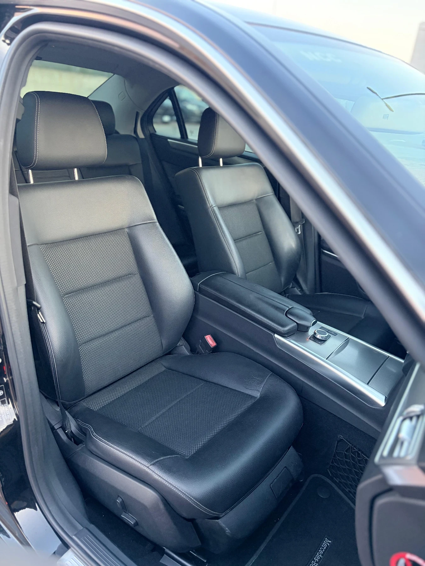 Mercedes-Benz E 220 BlueTEC Automatic Premium, снимка 7 - Автомобили и джипове - 53996747