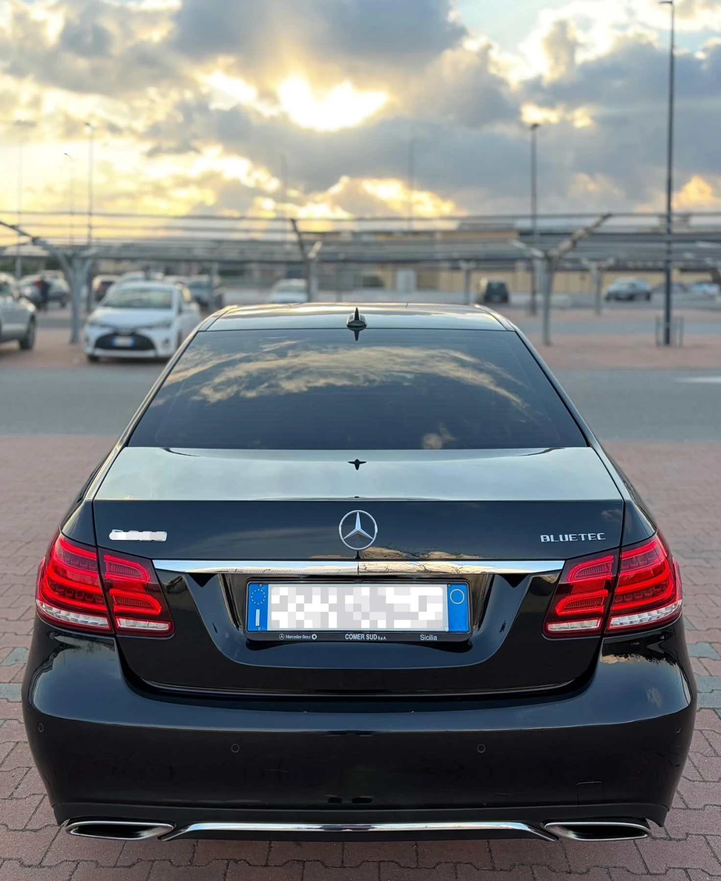 Mercedes-Benz E 220 BlueTEC Automatic Premium, снимка 5 - Автомобили и джипове - 53996747