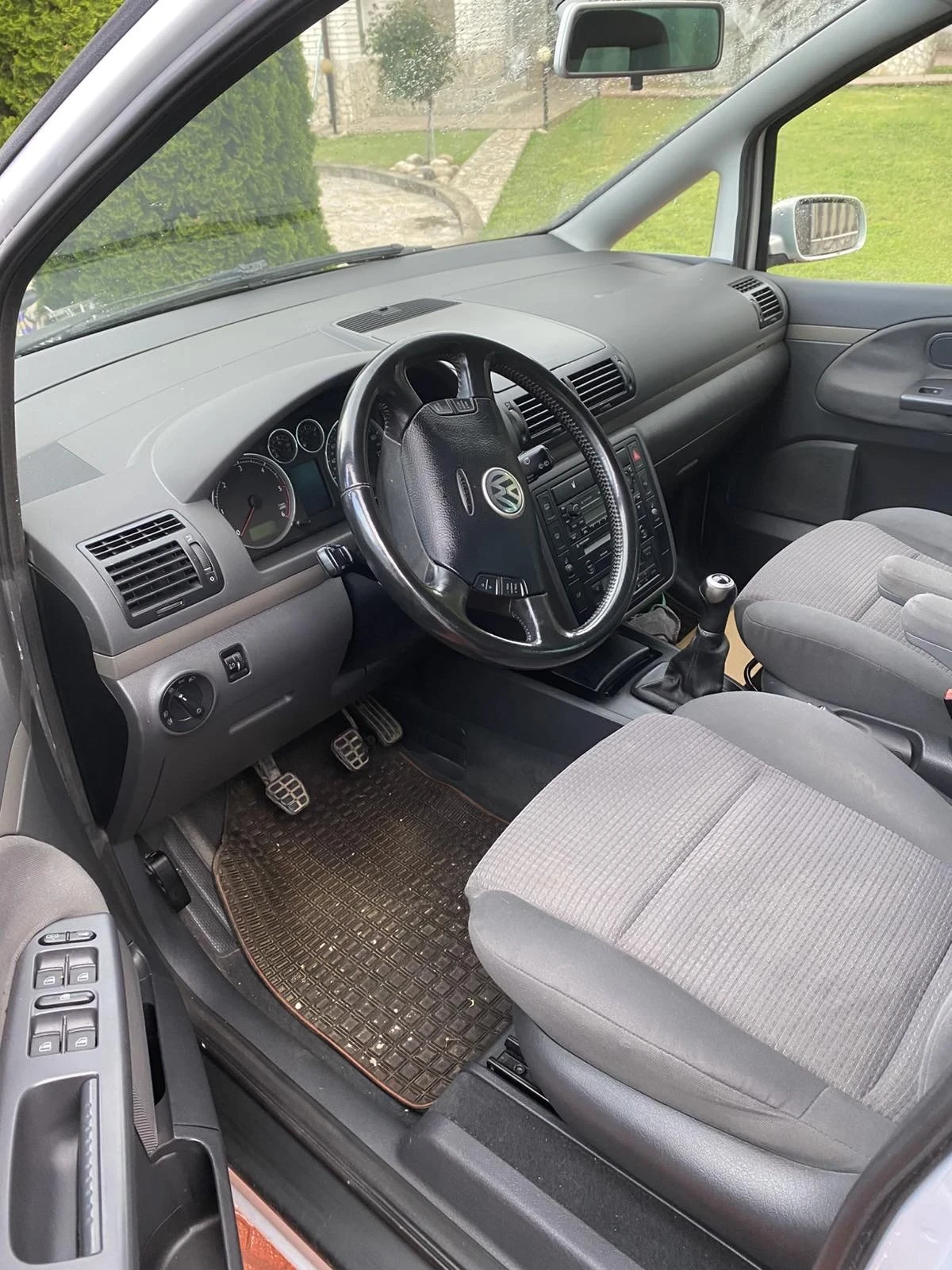 VW Sharan 1.9TDI 4X4 116кс, снимка 11 - Автомобили и джипове - 54489243