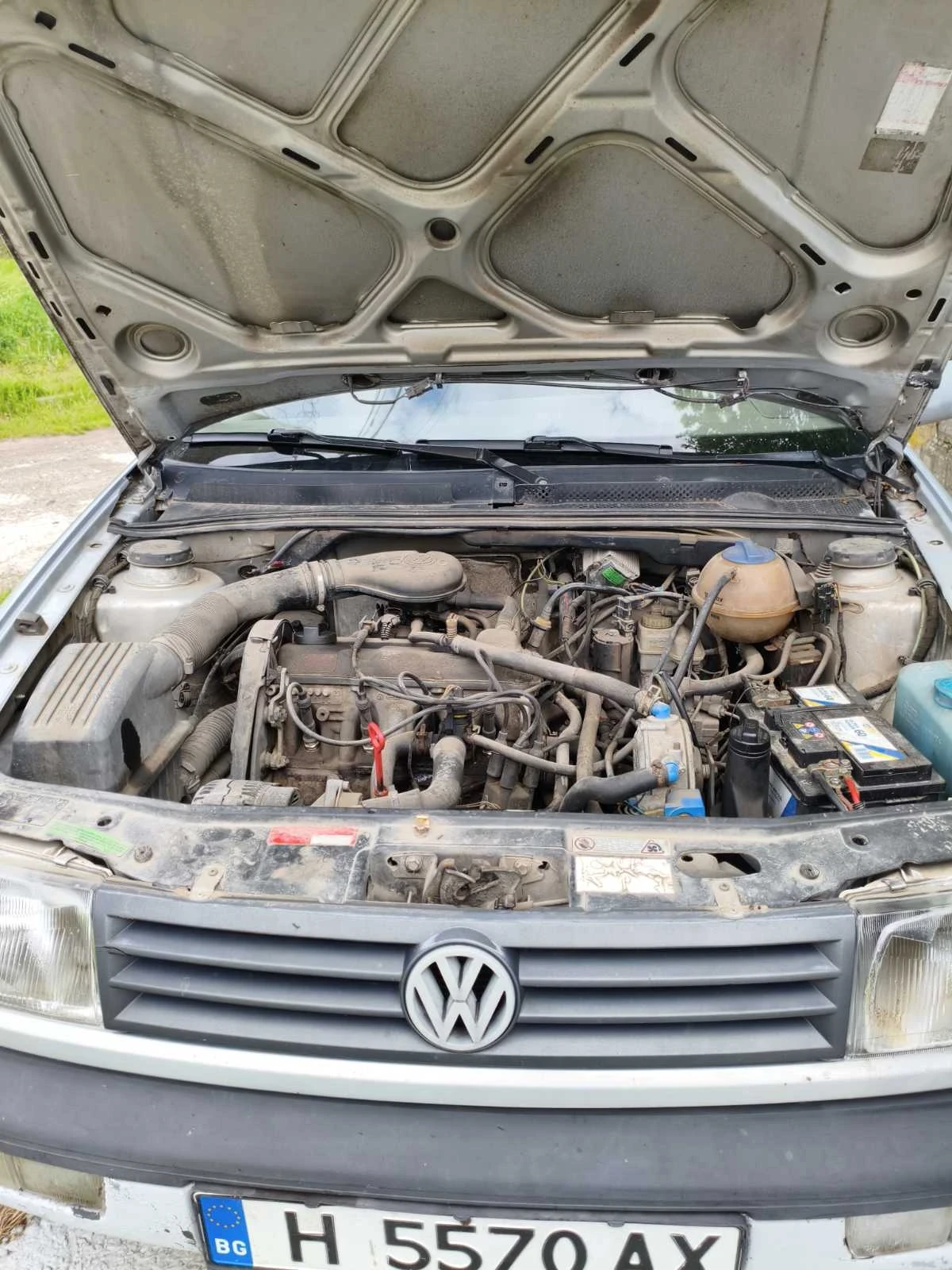 VW Vento, снимка 3 - Автомобили и джипове - 54527448
