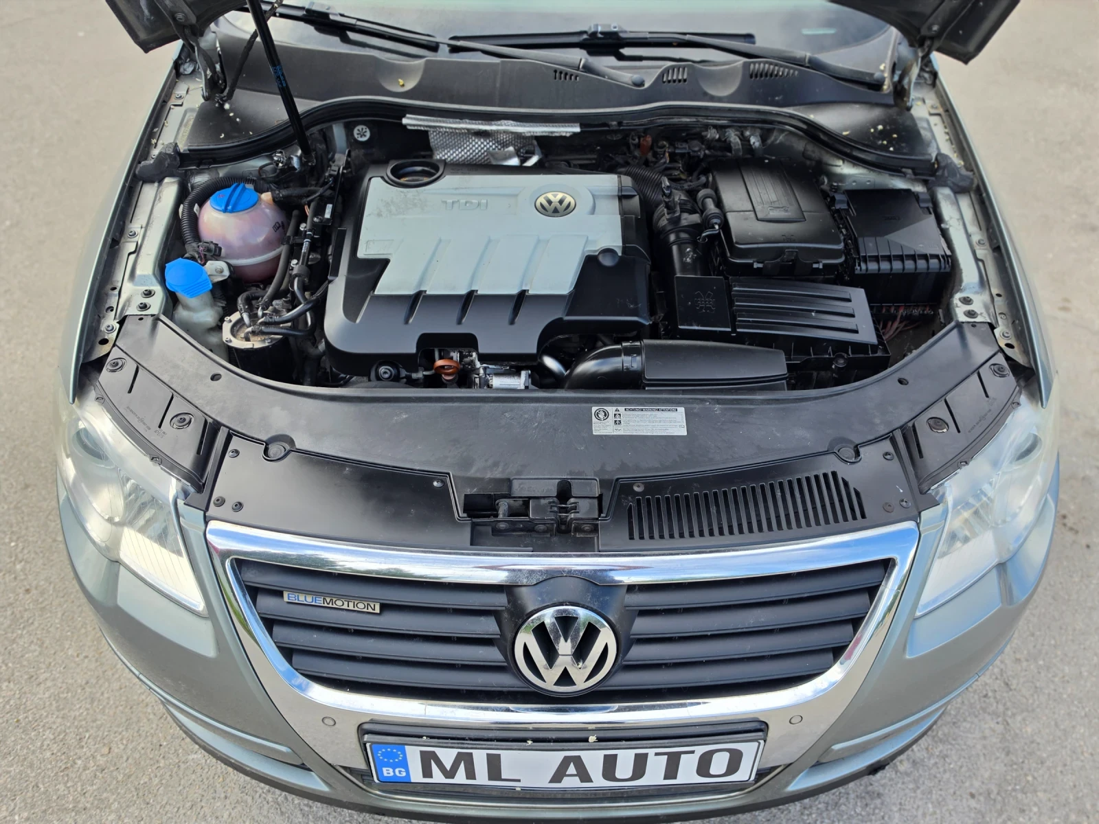 VW Passat 2.0TDI 110hp * EURO 5 *  NAVI * КЛИМАТРОНИК * , снимка 15 - Автомобили и джипове - 54576448