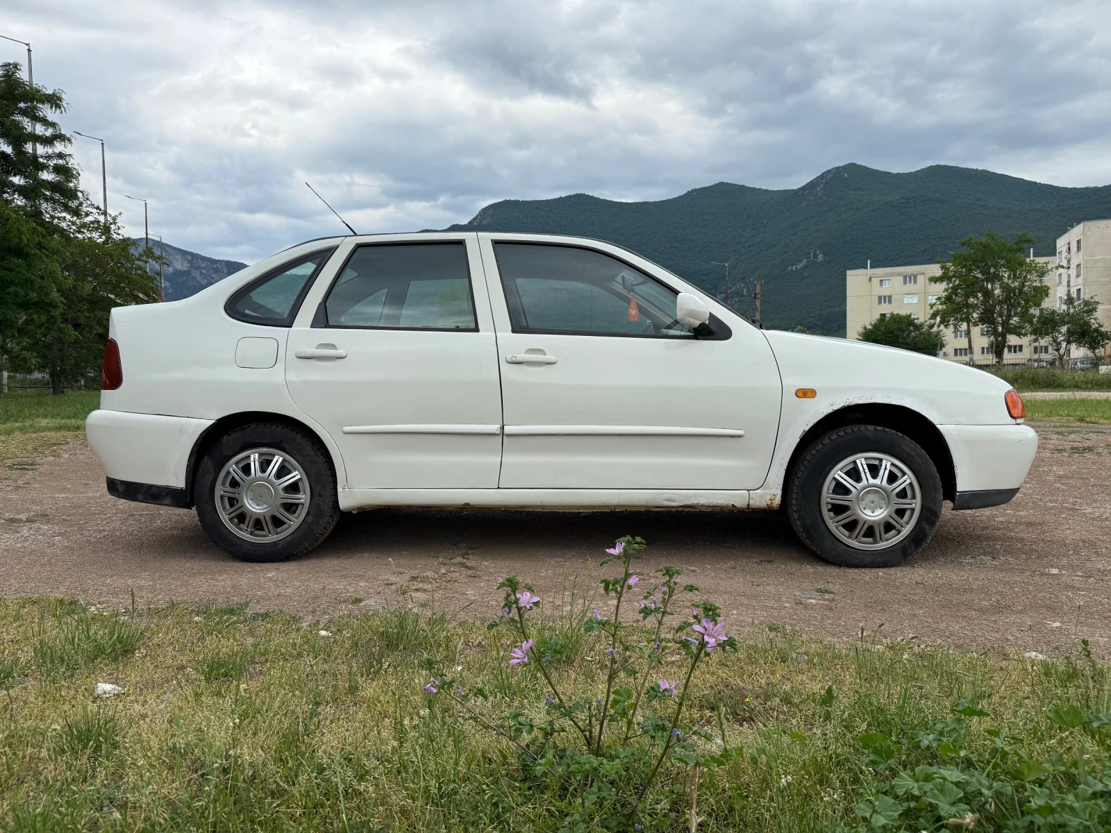 VW Polo 1.4, снимка 3 - Автомобили и джипове - 54757869