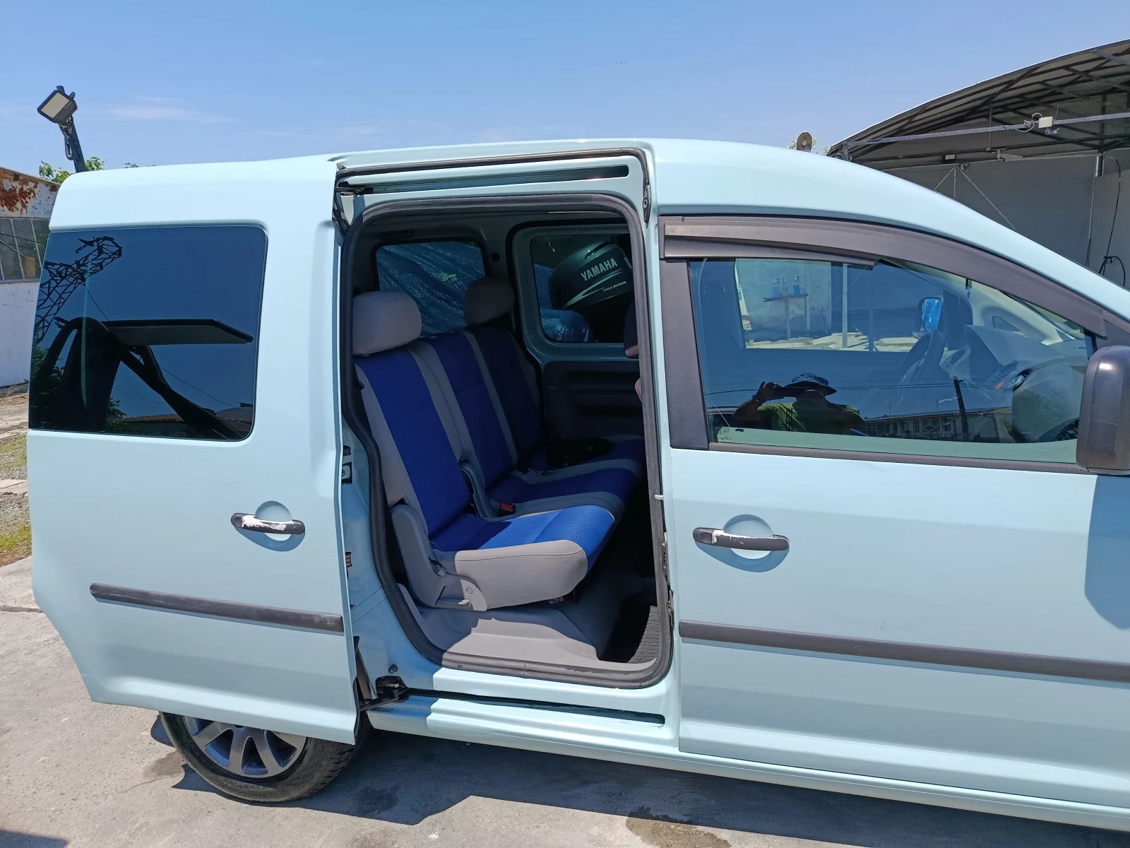 VW Caddy 1.9 TDI 105, снимка 3 - Автомобили и джипове - 54787553