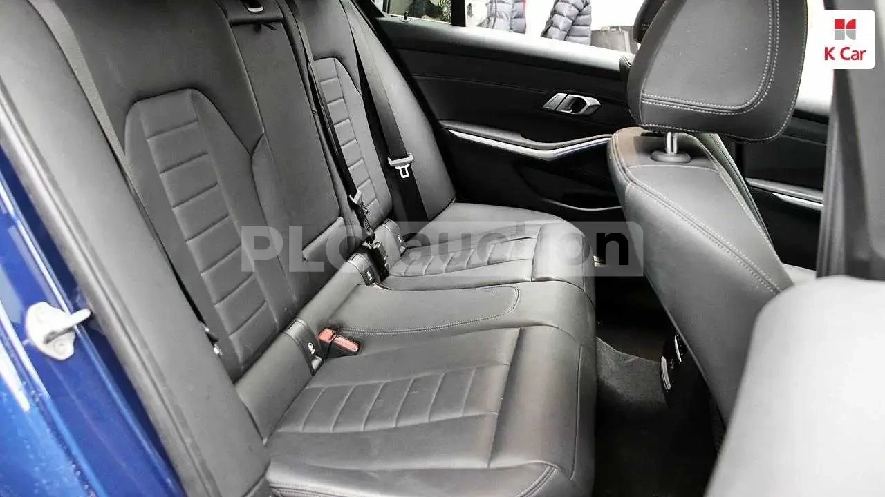 BMW 320 i | КАМЕРА| ПОДГРЕВ| ПАМЕТ| ВКЛ.ТЕХНОТЕСТ, снимка 13 - Автомобили и джипове - 54822708