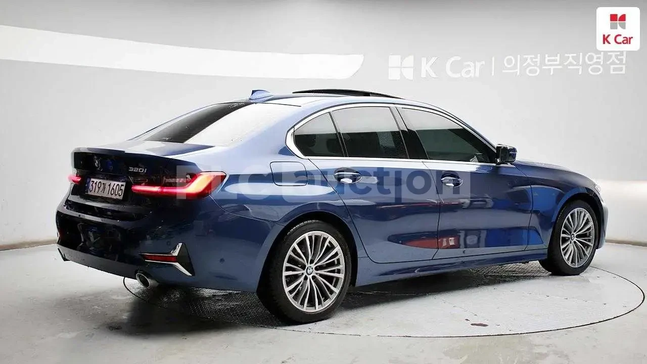 BMW 320 i | КАМЕРА| ПОДГРЕВ| ПАМЕТ| ВКЛ.ТЕХНОТЕСТ, снимка 3 - Автомобили и джипове - 54822708