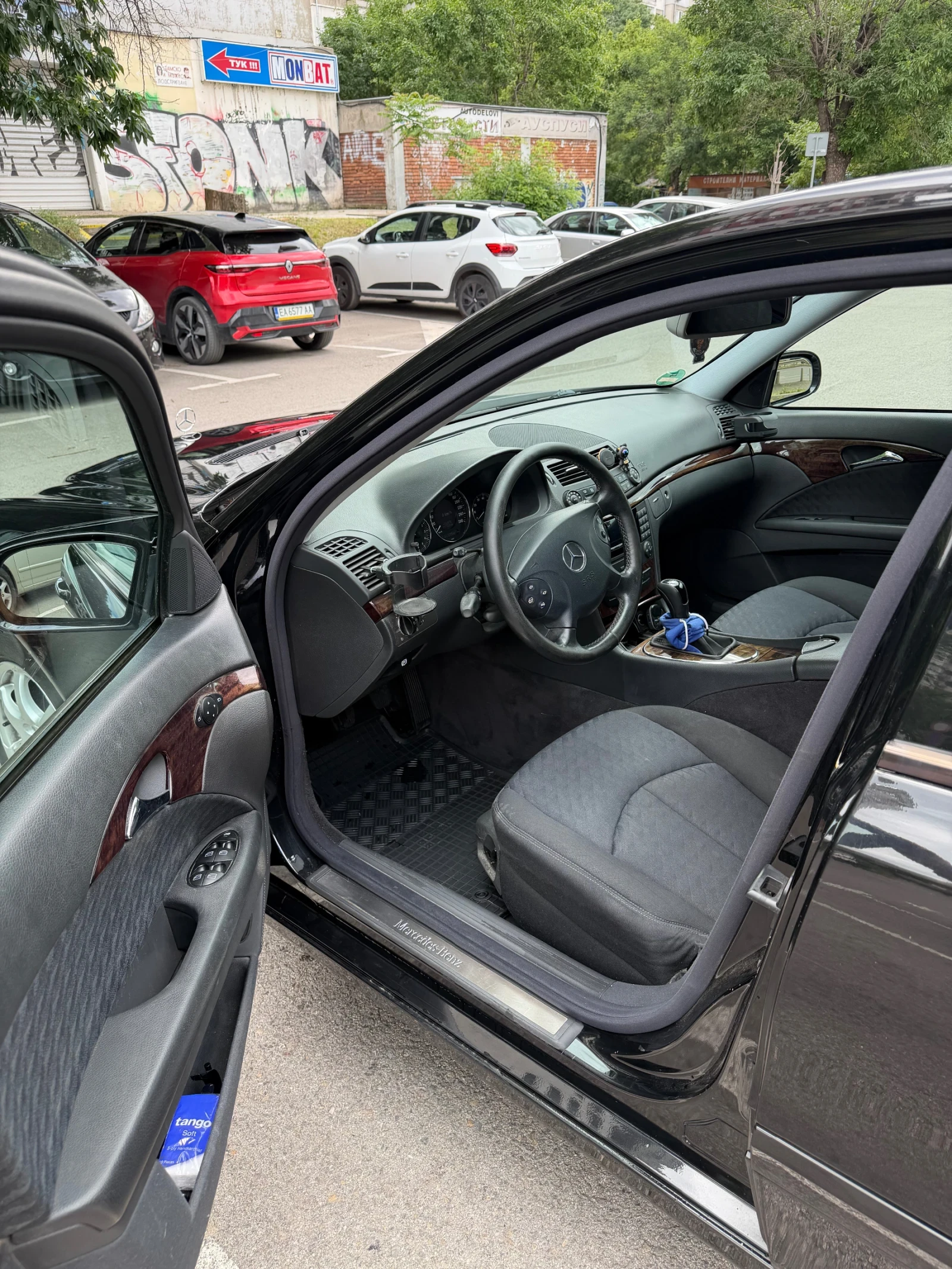 Mercedes-Benz E 200 * * * KOMPRESSOR* * * , снимка 8 - Автомобили и джипове - 54894146