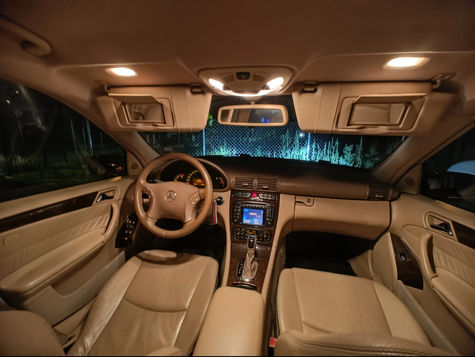 Mercedes-Benz C 220 Elegance, снимка 12 - Автомобили и джипове - 55095237