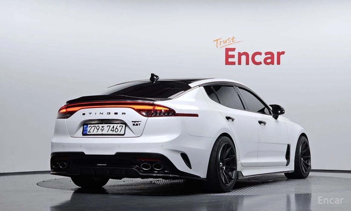 Kia Stinger, снимка 2 - Автомобили и джипове - 55569942